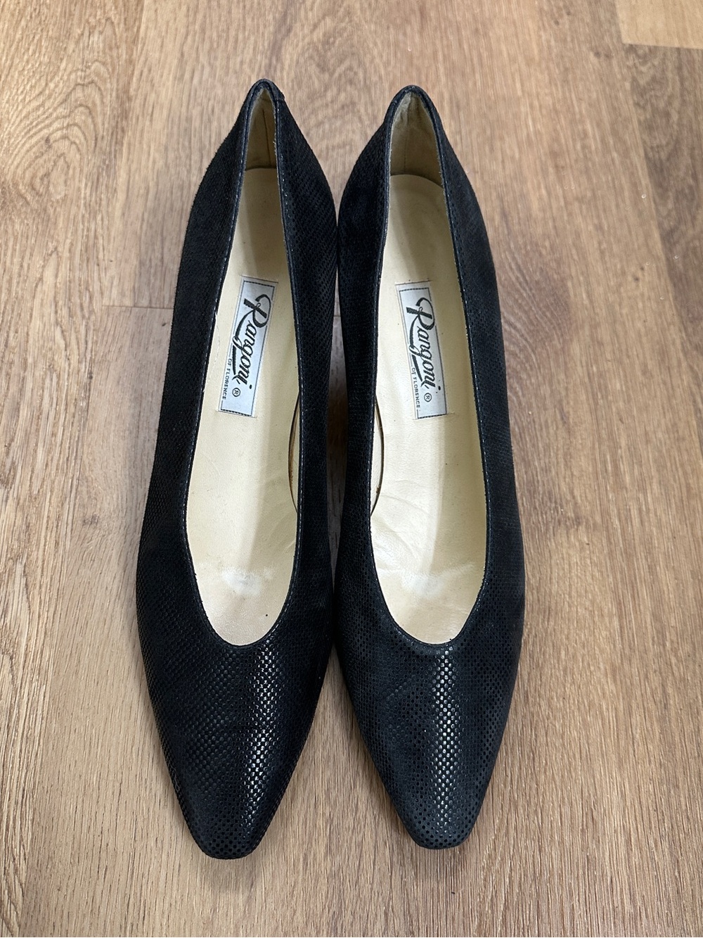 Rangoni Black Textured Leather Kitten Heel Pumps Made in Italy Women’s 11